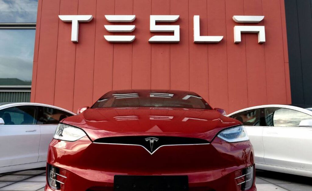 20220809 TESLA 3 MILLONES DE VEHICULOS PORTADA 1 (1)