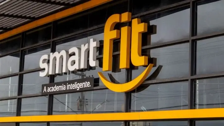 Smart Fit SMFT3 academia shutterstock 1858517230 715x402 (1)