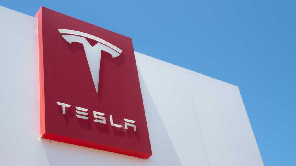 TESLA (1)