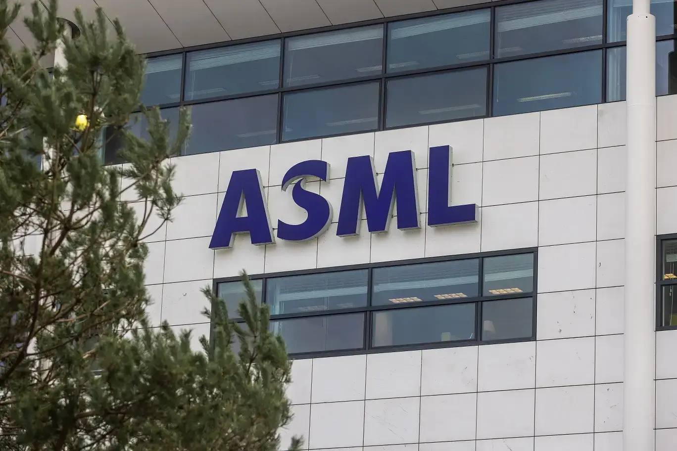 ASML